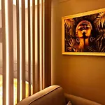 Sunny Apartment - Blloku Tirana, Near Lake
